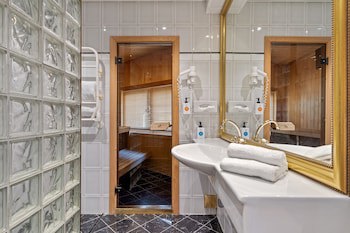 Quality Hotel Saga