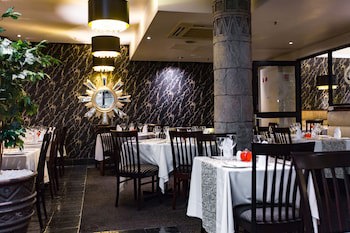 Cape Town Lodge Hotel