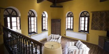 Palacio De Valderrabanos