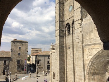Palacio De Valderrabanos