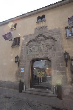 Palacio De Valderrabanos