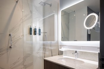 Doubletree By Hilton London Angel Kings Cross