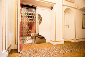 Colonnade Hotel London
