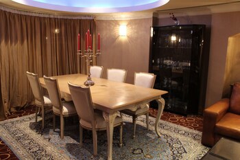 Colonnade Hotel London