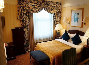 Colonnade Hotel London