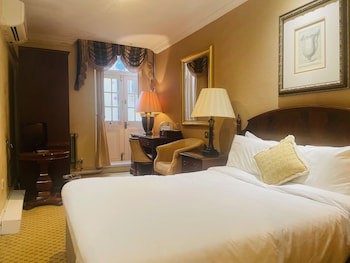 Colonnade Hotel London