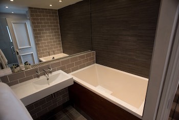 Colonnade Hotel London