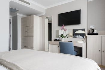 Blandford Hotel