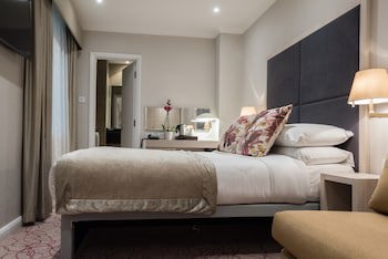 Blandford Hotel