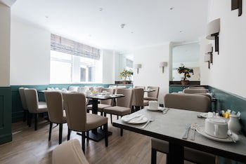 Blandford Hotel