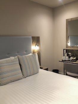 Euston Square Hotel