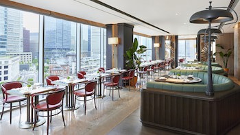 Four Seasons Hotel Tokyo At Marunouchi