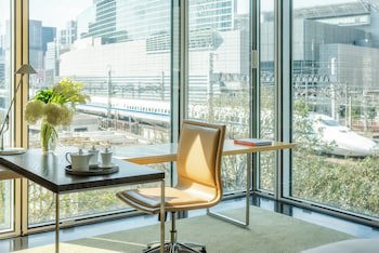 Four Seasons Hotel Tokyo At Marunouchi