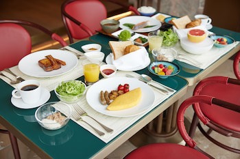 Four Seasons Hotel Tokyo At Marunouchi