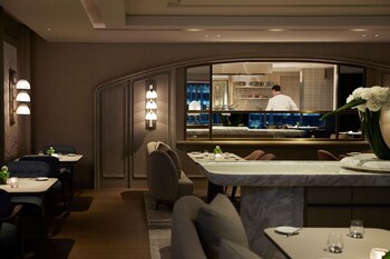 Four Seasons Hotel Tokyo At Marunouchi