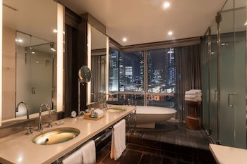 Four Seasons Hotel Tokyo At Marunouchi