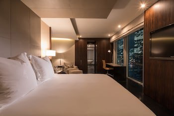 Four Seasons Hotel Tokyo At Marunouchi