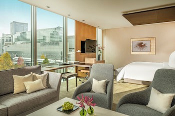 Four Seasons Hotel Tokyo At Marunouchi