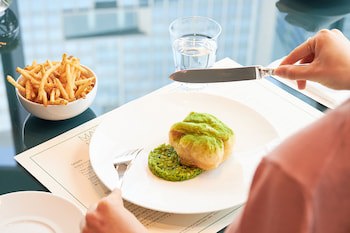 Four Seasons Hotel Tokyo At Marunouchi