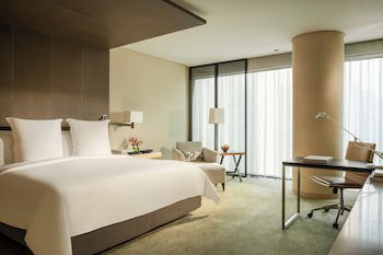 Four Seasons Hotel Tokyo At Marunouchi
