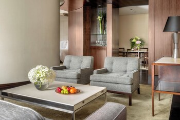 Four Seasons Hotel Tokyo At Marunouchi