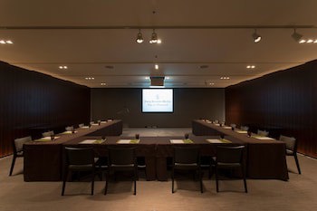 Four Seasons Hotel Tokyo At Marunouchi
