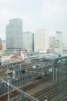 Four Seasons Hotel Tokyo At Marunouchi