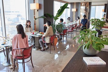 Four Seasons Hotel Tokyo At Marunouchi