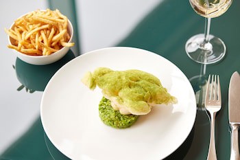 Four Seasons Hotel Tokyo At Marunouchi