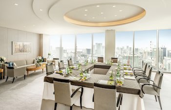 Four Seasons Hotel Tokyo At Marunouchi