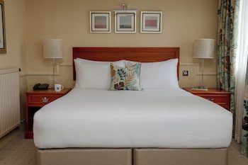 North Lakes Hotel And Spa