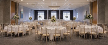 North Lakes Hotel And Spa