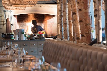 North Lakes Hotel And Spa