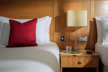 North Lakes Hotel And Spa
