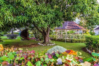 Decameron Club Caribbean Runaway Bay, Ramada All-Inclusive Resort