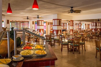 Decameron Club Caribbean Runaway Bay, Ramada All-Inclusive Resort