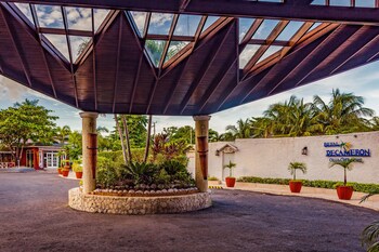 Decameron Club Caribbean Runaway Bay, Ramada All-Inclusive Resort