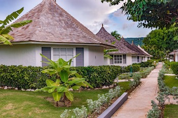Decameron Club Caribbean Runaway Bay, Ramada All-Inclusive Resort