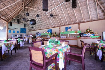 Aquamarina Beach Resort