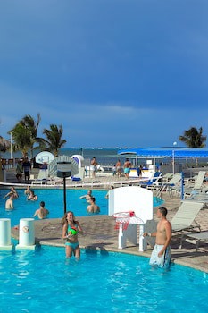 Aquamarina Beach Resort