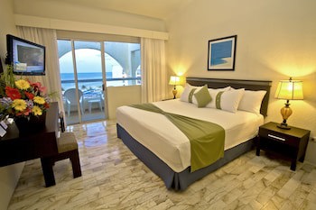 Aquamarina Beach Resort