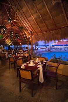 Aquamarina Beach Resort