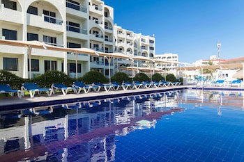 Aquamarina Beach Resort