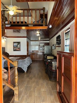 Captain Morgan's Retreat