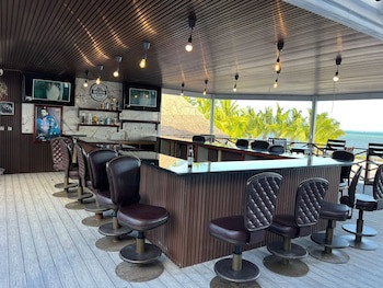 Captain Morgan's Retreat