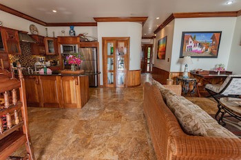 Captain Morgan's Retreat
