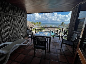 Captain Morgan's Retreat
