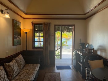 Captain Morgan's Retreat