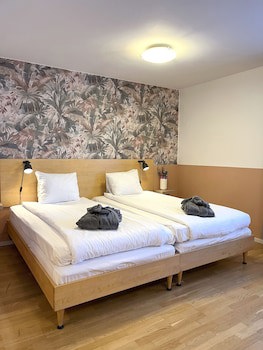 2Home Hotel Apartments