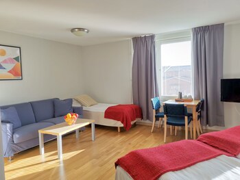 2Home Hotel Apartments